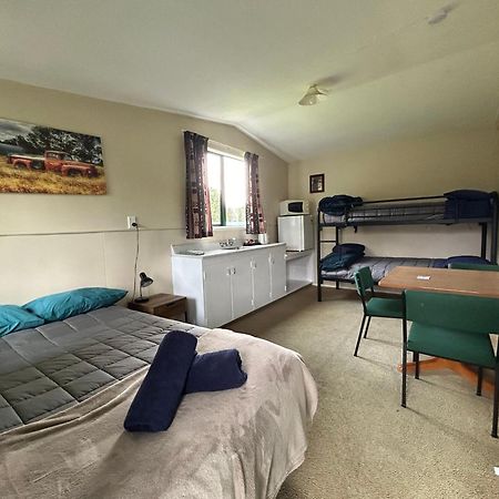 Kiwi Park Motels Murchison Exteriör bild
