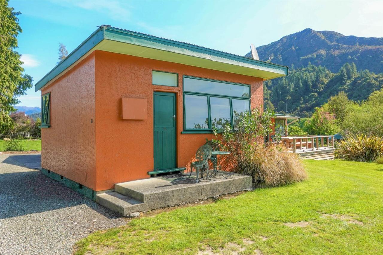 Kiwi Park Motels Murchison Exteriör bild