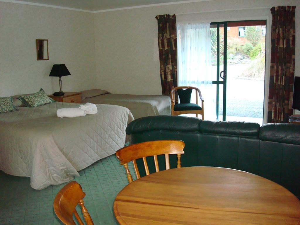 Kiwi Park Motels Murchison Exteriör bild