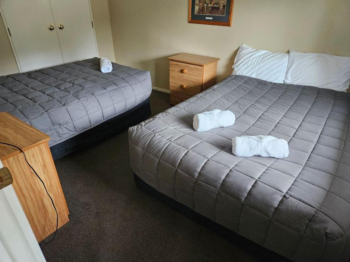 Kiwi Park Motels Murchison Exteriör bild