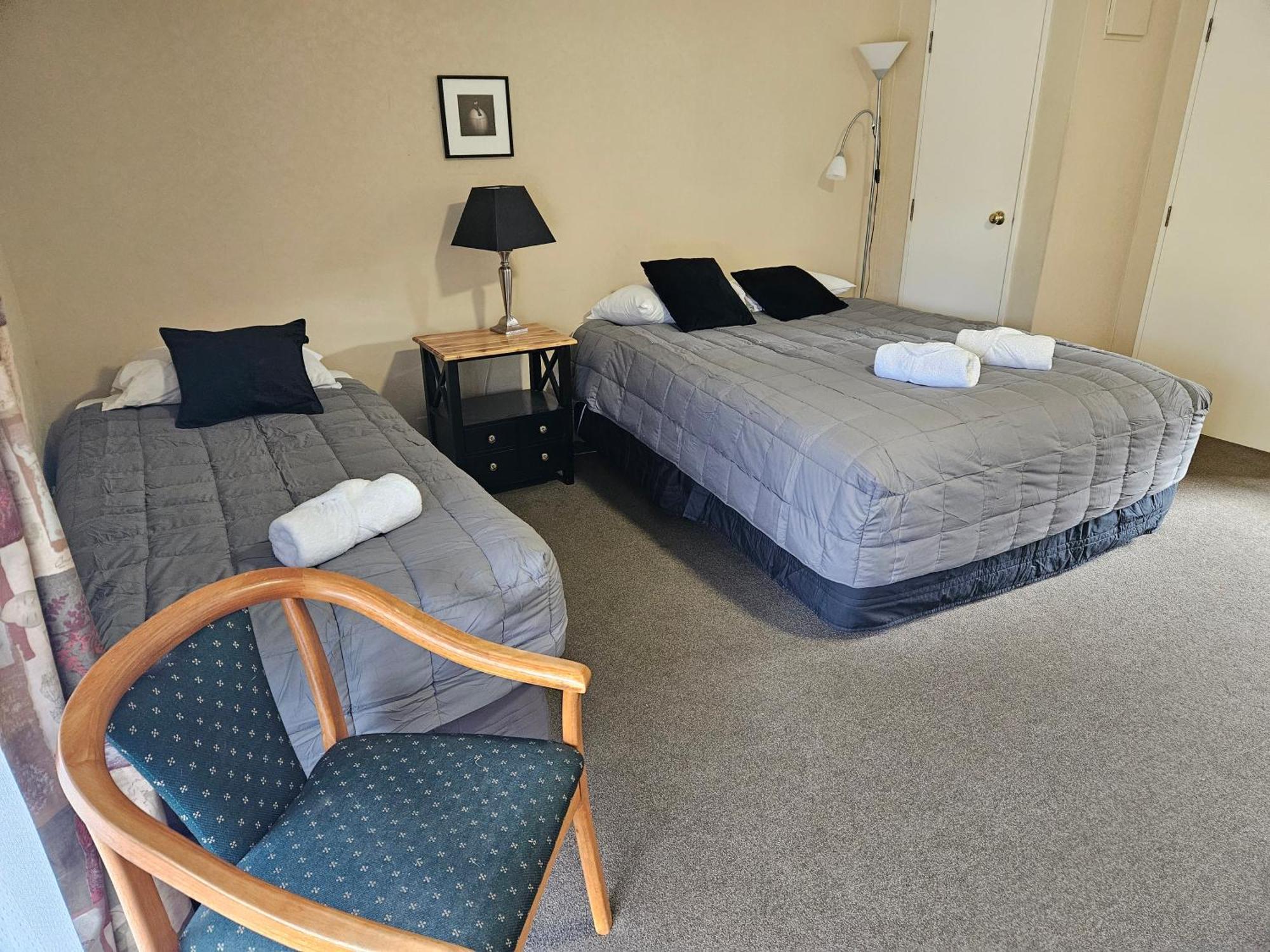 Kiwi Park Motels Murchison Exteriör bild