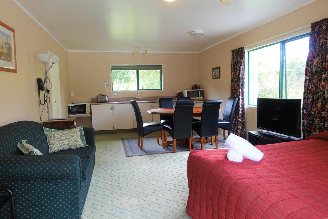 Kiwi Park Motels Murchison Exteriör bild